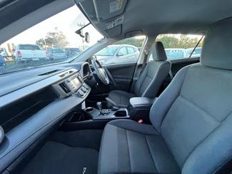 2014 Toyota RAV4 - Thumbnail