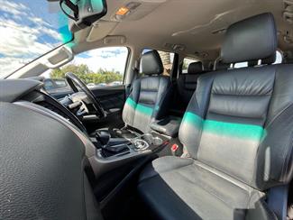 2017 Mitsubishi Pajero Sport - Thumbnail