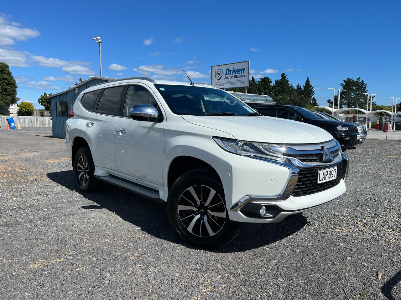 2017 Mitsubishi Pajero Sport