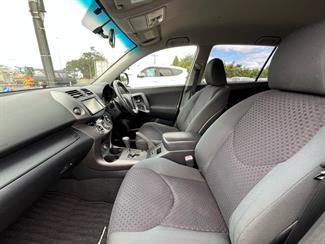 2011 Toyota Vanguard - Thumbnail