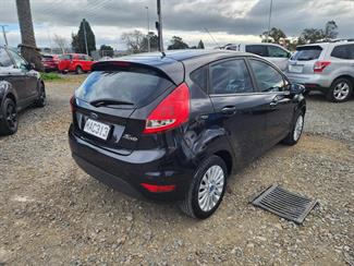 2012 Ford Fiesta - Thumbnail
