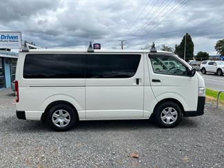 2018 Toyota Hiace - Thumbnail