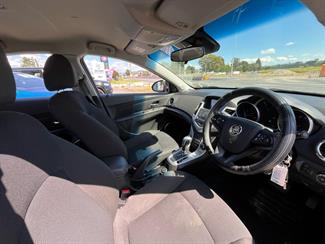 2014 Holden Cruze - Thumbnail