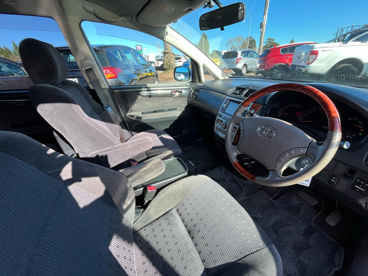 2007 Toyota Ipsum