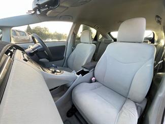 2009 Toyota Prius - Thumbnail
