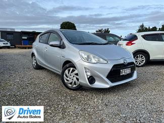 2015 Toyota Aqua - Thumbnail