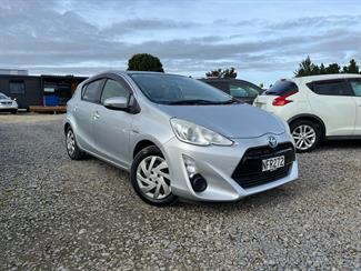 2015 Toyota Aqua - Thumbnail