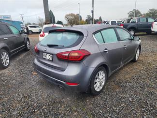2015 Kia Cerato - Thumbnail
