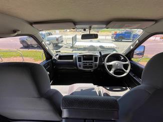 2007 Nissan Caravan - Thumbnail