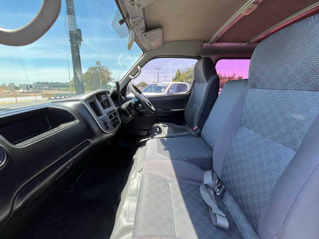 2007 Nissan Caravan