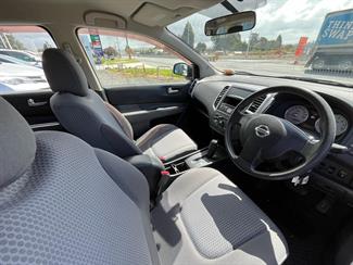 2006 Nissan Wingroad - Thumbnail