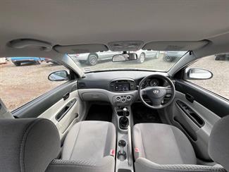 2007 Hyundai Accent - Thumbnail