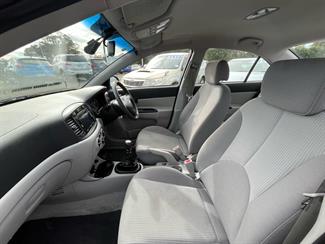 2007 Hyundai Accent - Thumbnail