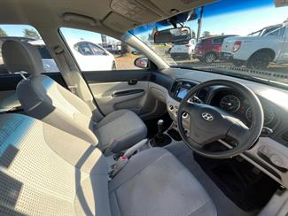 2007 Hyundai Accent - Thumbnail