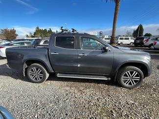 2018 Mercedes-Benz X-Class - Thumbnail