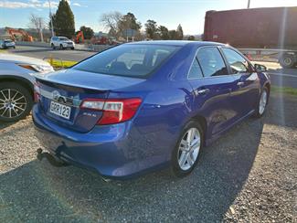 2013 Toyota Camry - Thumbnail