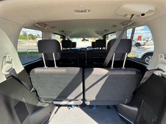 2016 Nissan Serena - Thumbnail