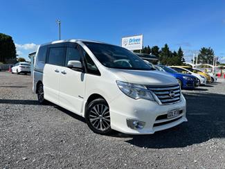 2016 Nissan Serena - Thumbnail