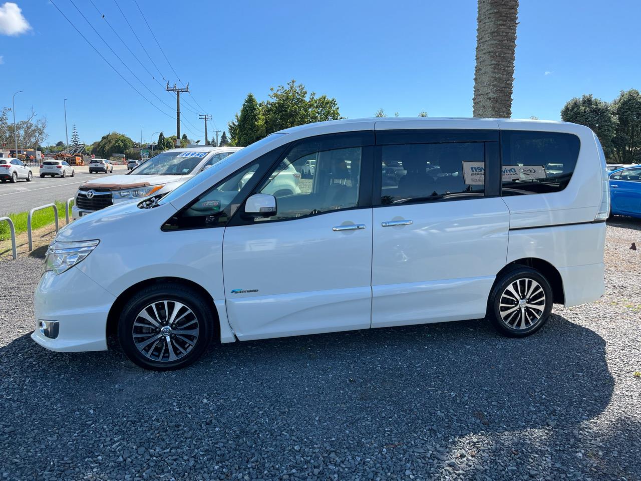 2016 Nissan Serena