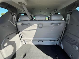 2017 Ssangyong Stavic - Thumbnail