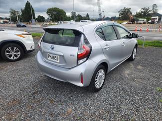 2018 Toyota Aqua - Thumbnail