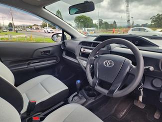 2018 Toyota Aqua - Thumbnail