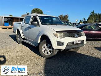 2012 Mitsubishi Triton - Thumbnail