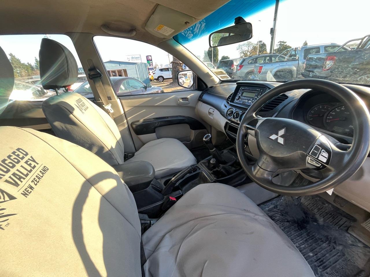 2012 Mitsubishi Triton