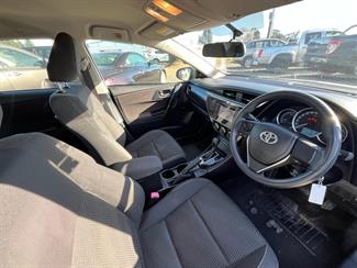 2015 Toyota Corolla - Thumbnail