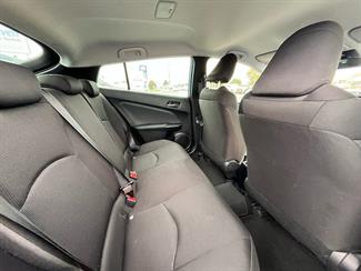 2019 Toyota Prius - Thumbnail