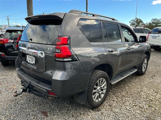 2018 Toyota Landcruiser Prado - Thumbnail