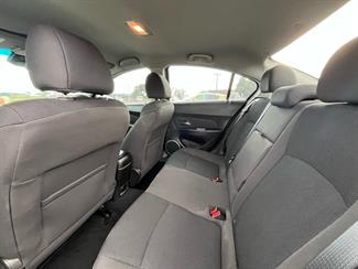 2011 Holden Cruze - Thumbnail