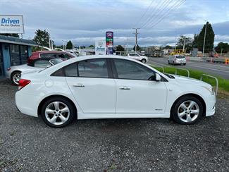 2011 Holden Cruze - Thumbnail