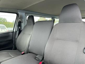 2013 Toyota Hiace - Thumbnail