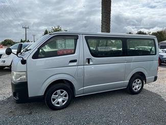 2013 Toyota Hiace - Thumbnail