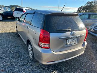 2007 Toyota Wish - Thumbnail