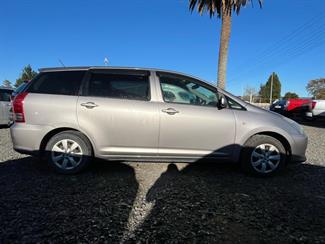 2007 Toyota Wish - Thumbnail