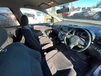 2007 Toyota Wish - Thumbnail