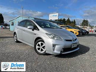 2012 Toyota Prius - Thumbnail
