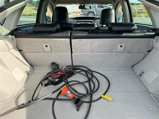 2012 Toyota Prius - Thumbnail