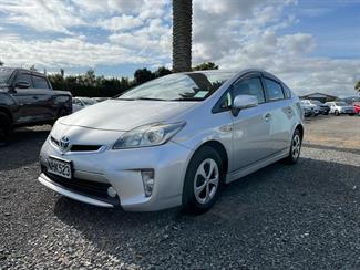 2012 Toyota Prius - Thumbnail
