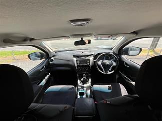2016 Nissan Navara - Thumbnail