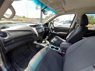 2016 Nissan Navara - Thumbnail