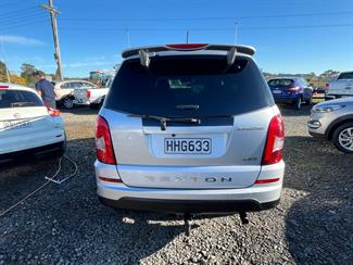 2014 Ssangyong Rexton - Thumbnail