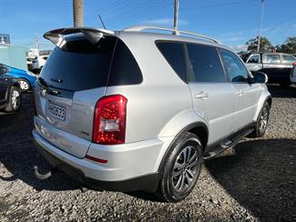 2014 Ssangyong Rexton - Thumbnail