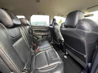 2013 Mitsubishi Outlander - Thumbnail