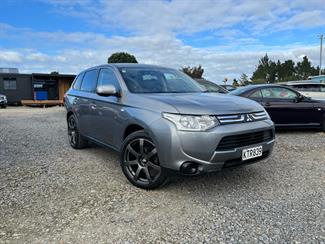 2013 Mitsubishi Outlander - Thumbnail