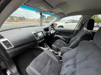 2007 Mitsubishi Outlander - Thumbnail