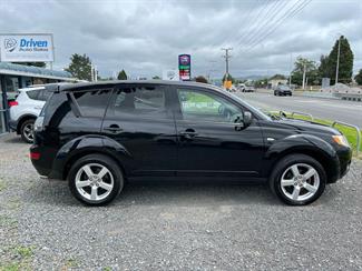 2007 Mitsubishi Outlander - Thumbnail