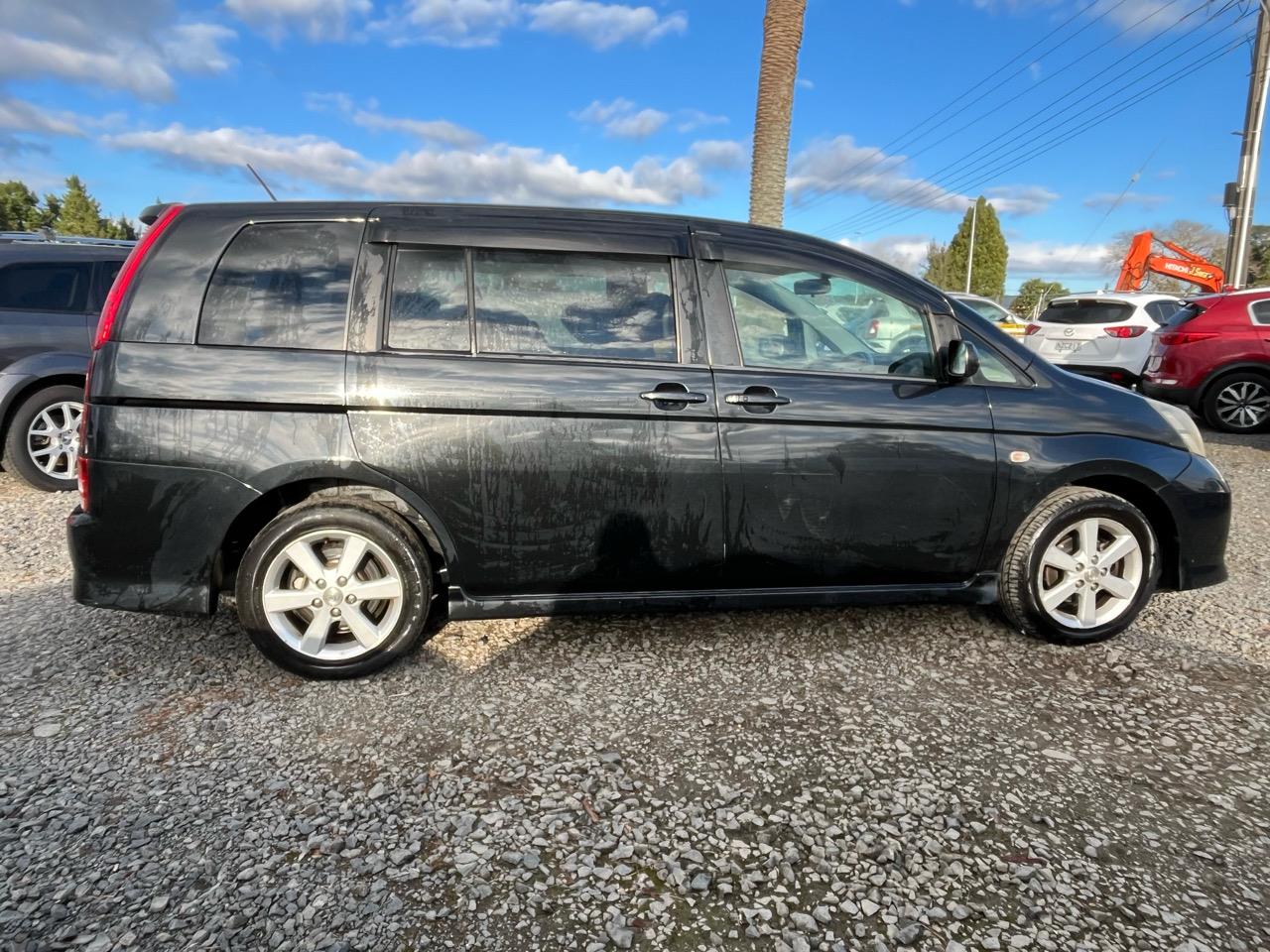 2006 Toyota Isis